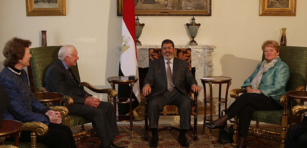 Jimmy Carter, Mary Robinson and Gro Harlem Brundtland with President of Egypt Mohamed Morsi